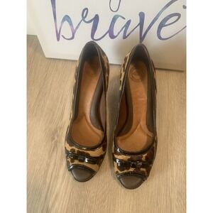 ( 18 ) Nurture womens shoes size 8M animal‎ print